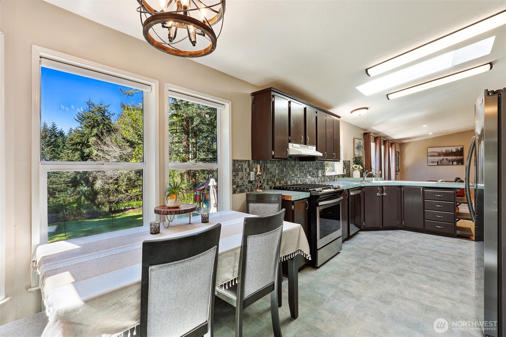 7777 Hellman Road , Clinton, WA 98236