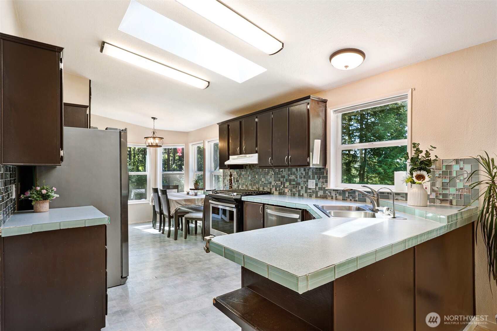 7777 Hellman Road , Clinton, WA 98236