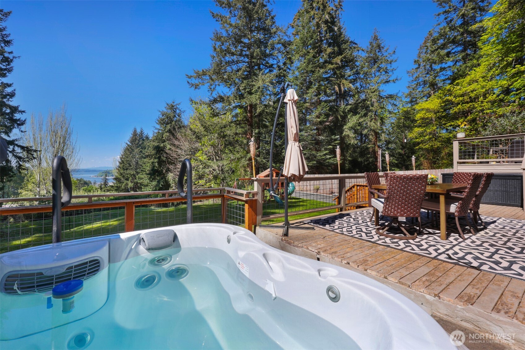7777 Hellman Road , Clinton, WA 98236