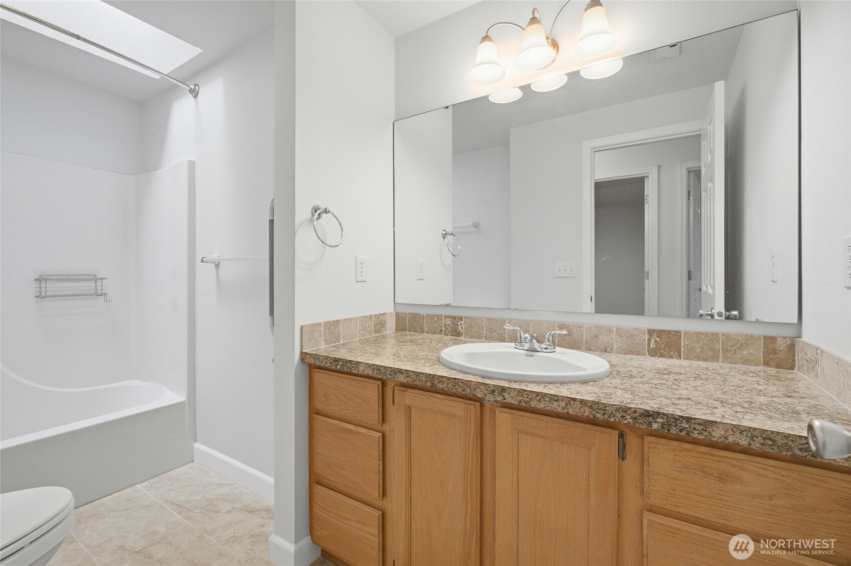 207 N 6th Avenue SW, Tumwater, WA 98512