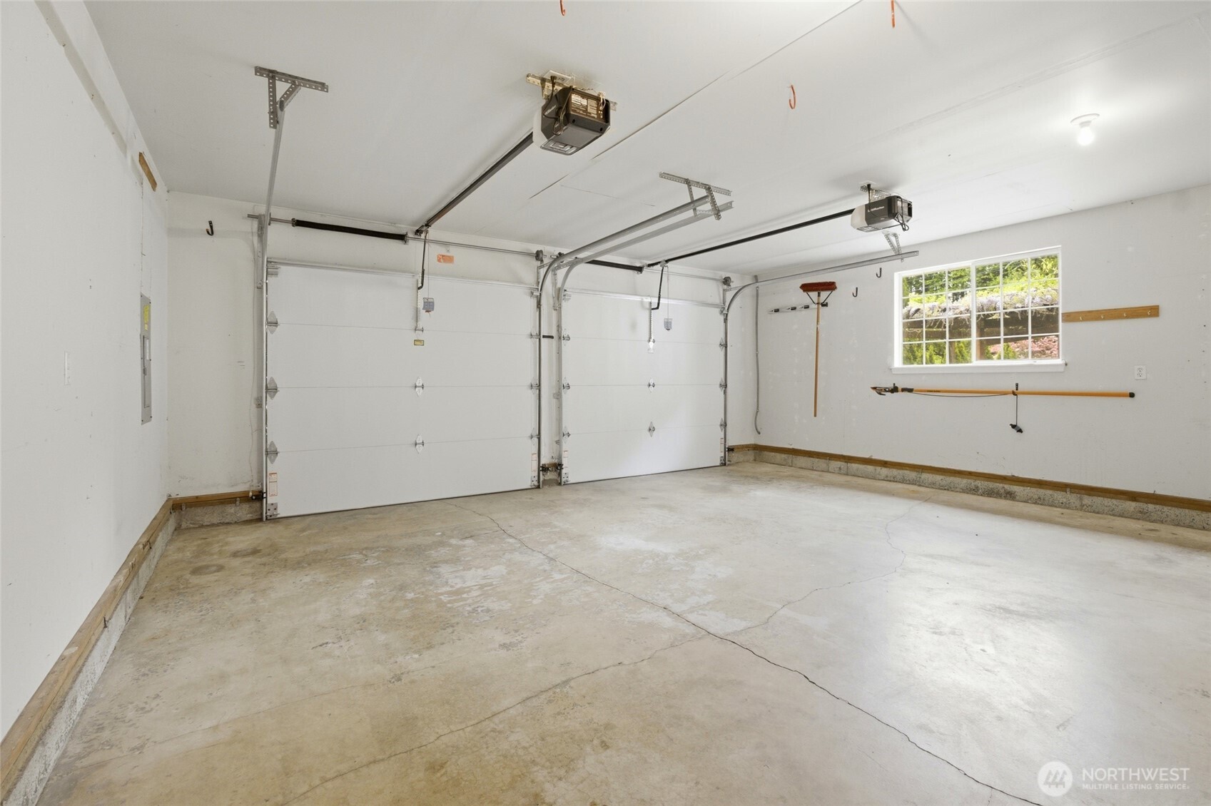 207 N 6th Avenue SW, Tumwater, WA 98512