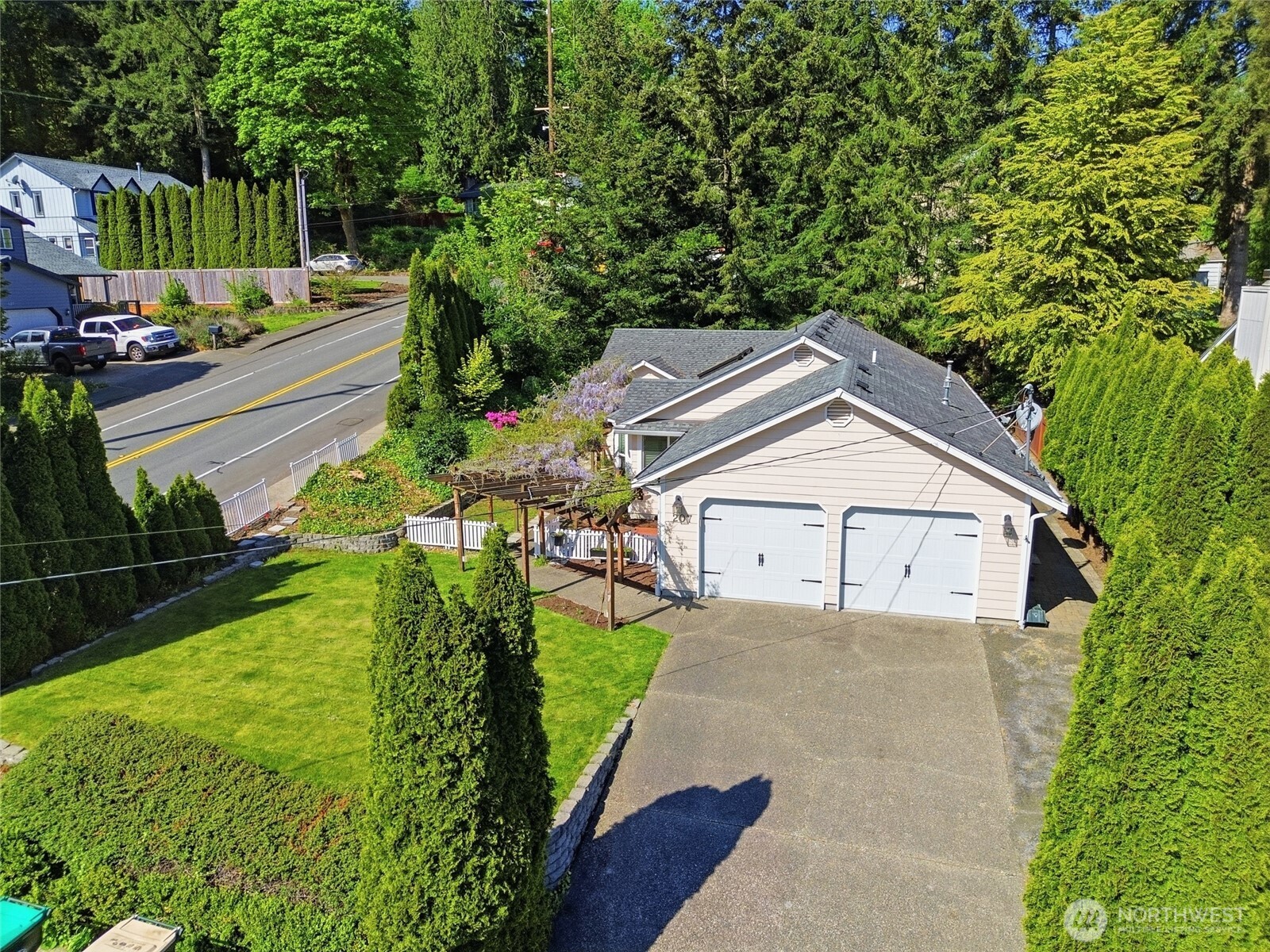 207 N 6th Avenue SW, Tumwater, WA 98512