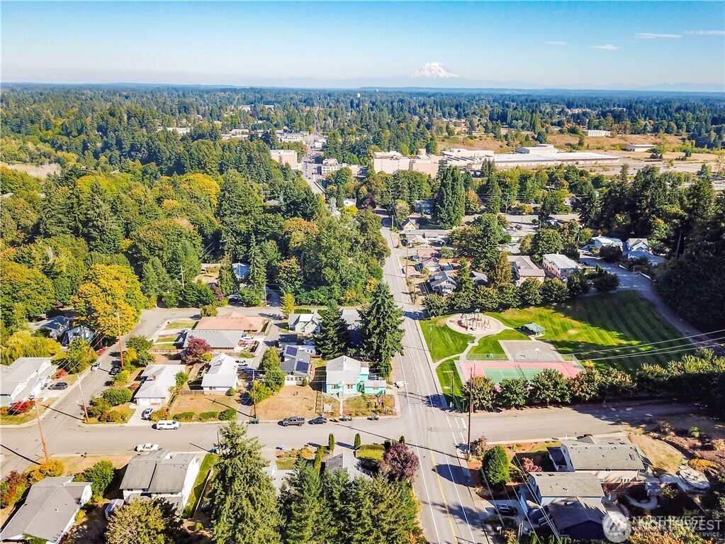 207 N 6th Avenue SW, Tumwater, WA 98512