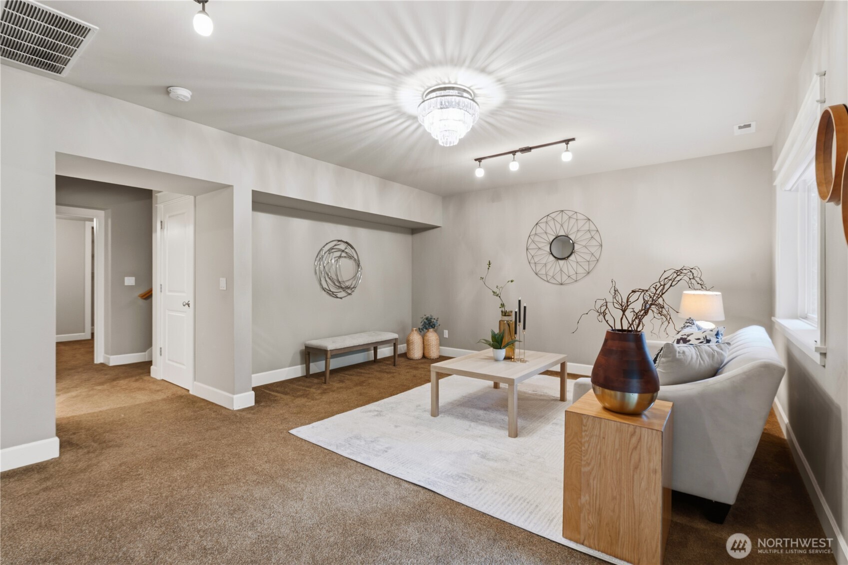 372 Wilderness Peak Drive NW, Issaquah, WA 98027