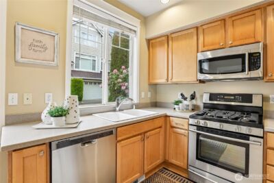 11875 SE 4th Place #701, Bellevue, WA 98005 - Photo 12
