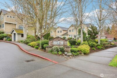 11875 SE 4th Place #701, Bellevue, WA 98005 - Photo 2