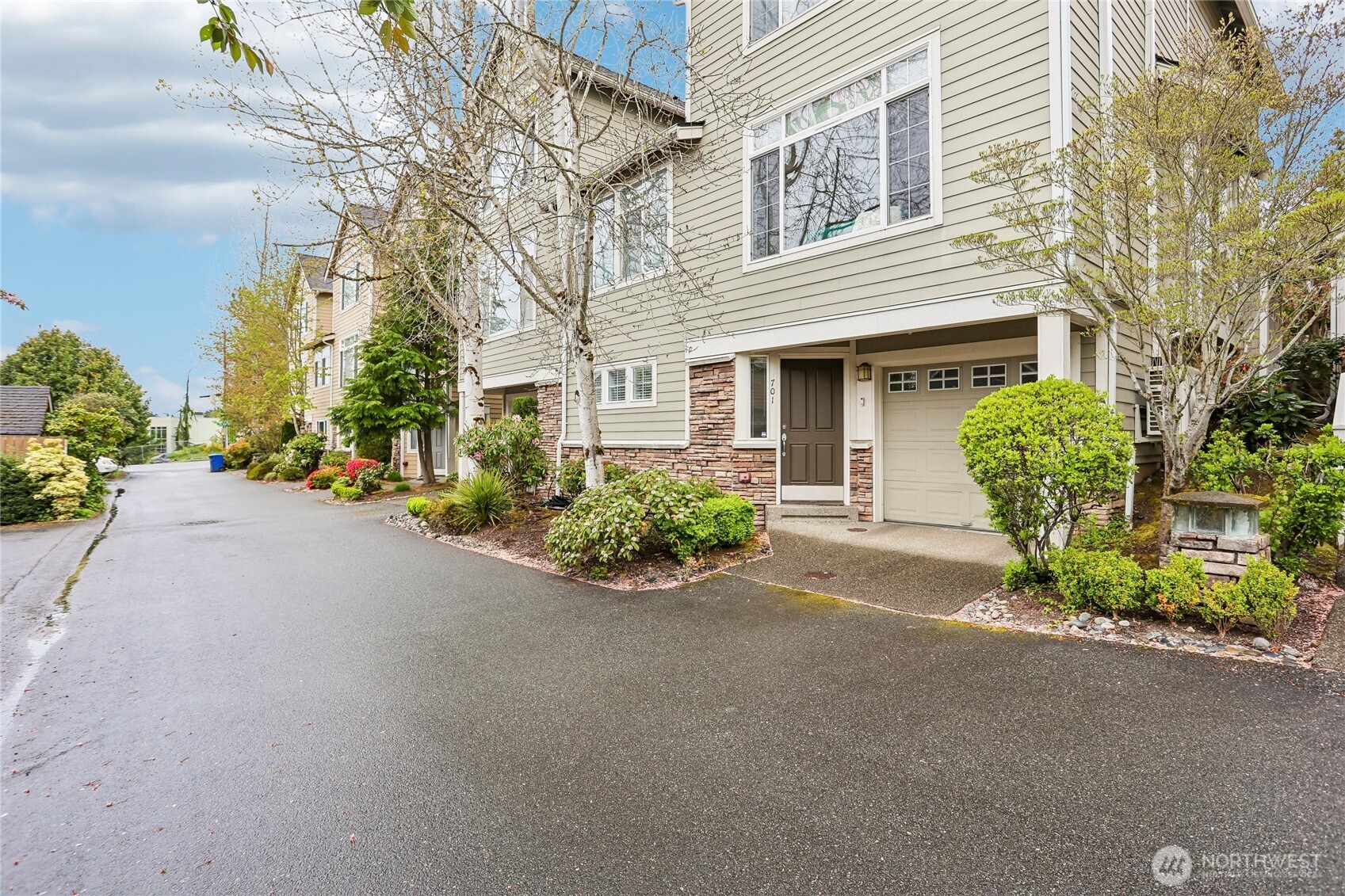 11875 SE 4th Place #701, Bellevue, WA 98005