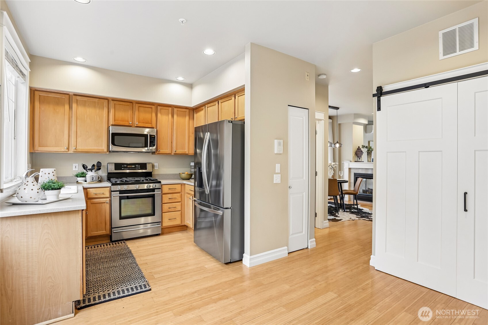 11875 SE 4th Place #701, Bellevue, WA 98005