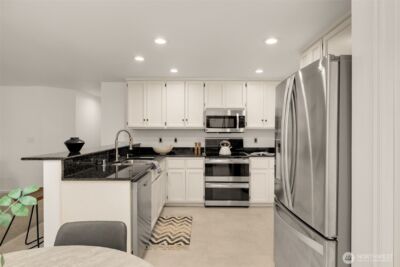 24325 SE 40th Place , Sammamish, WA 98029 - Photo 12