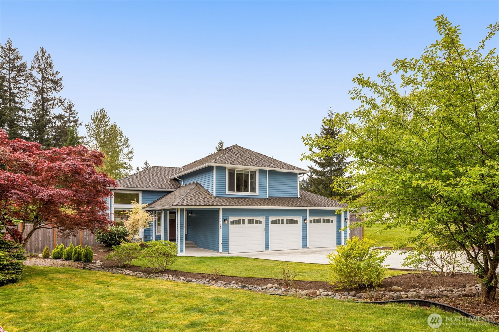 24325 SE 40th Place , Sammamish, WA 98029