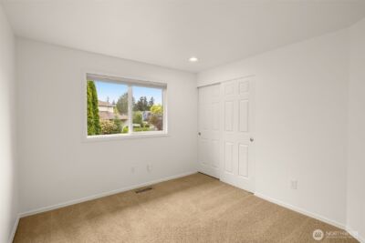 24325 SE 40th Place , Sammamish, WA 98029 - Photo 29