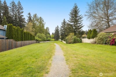 24325 SE 40th Place , Sammamish, WA 98029 - Photo 34