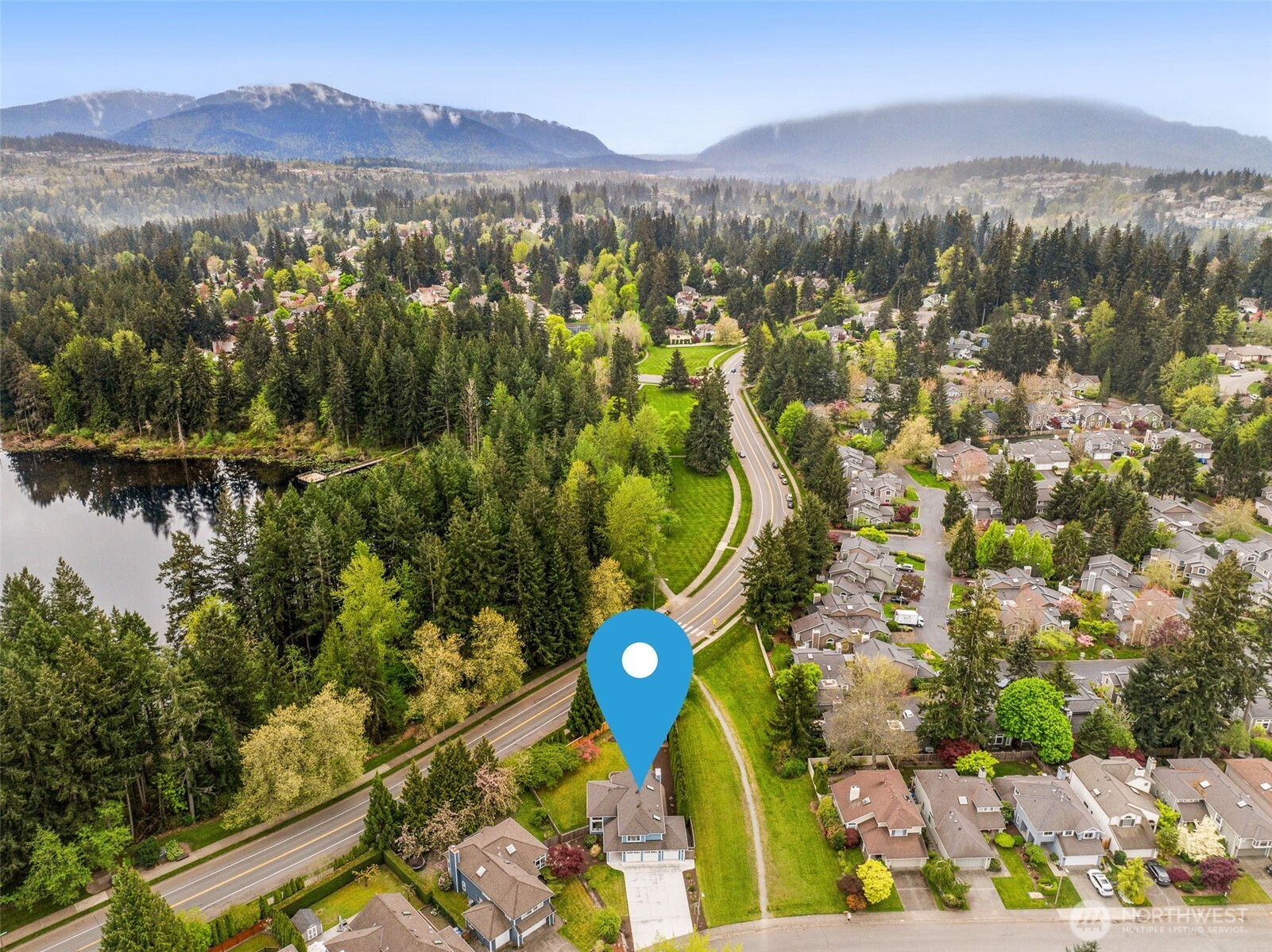 24325 SE 40th Place , Sammamish, WA 98029