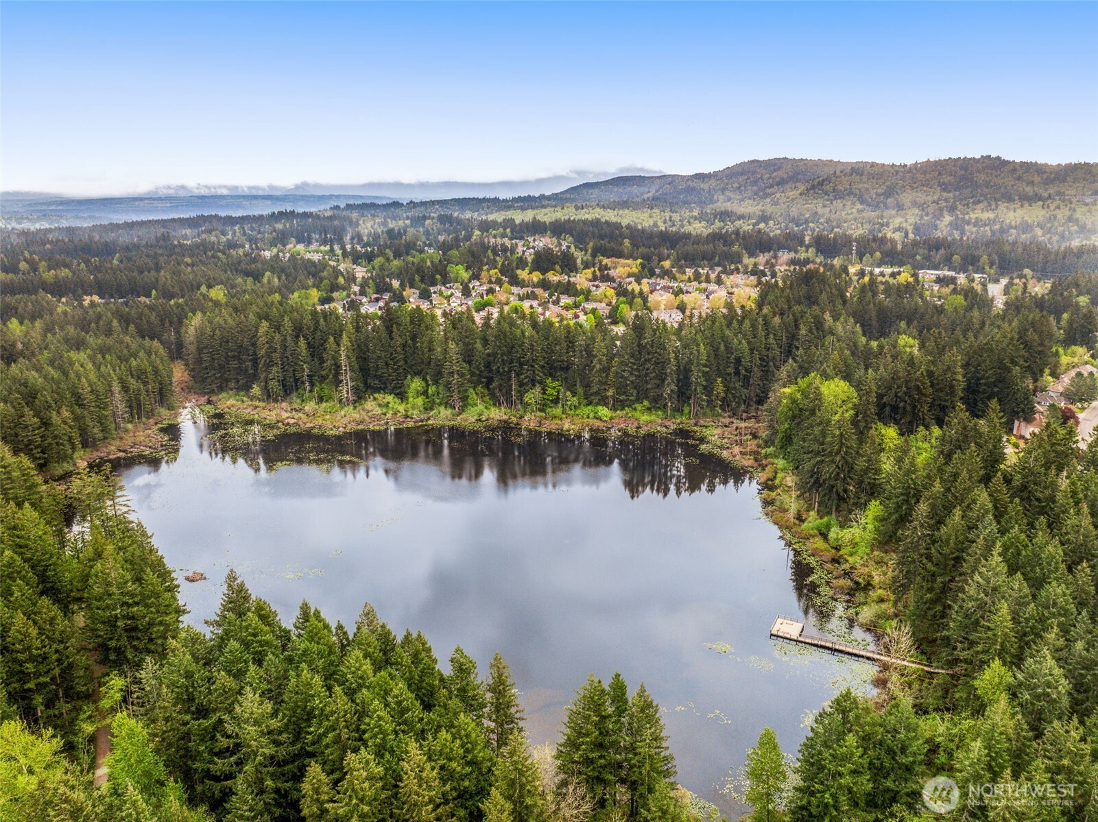 24325 SE 40th Place , Sammamish, WA 98029