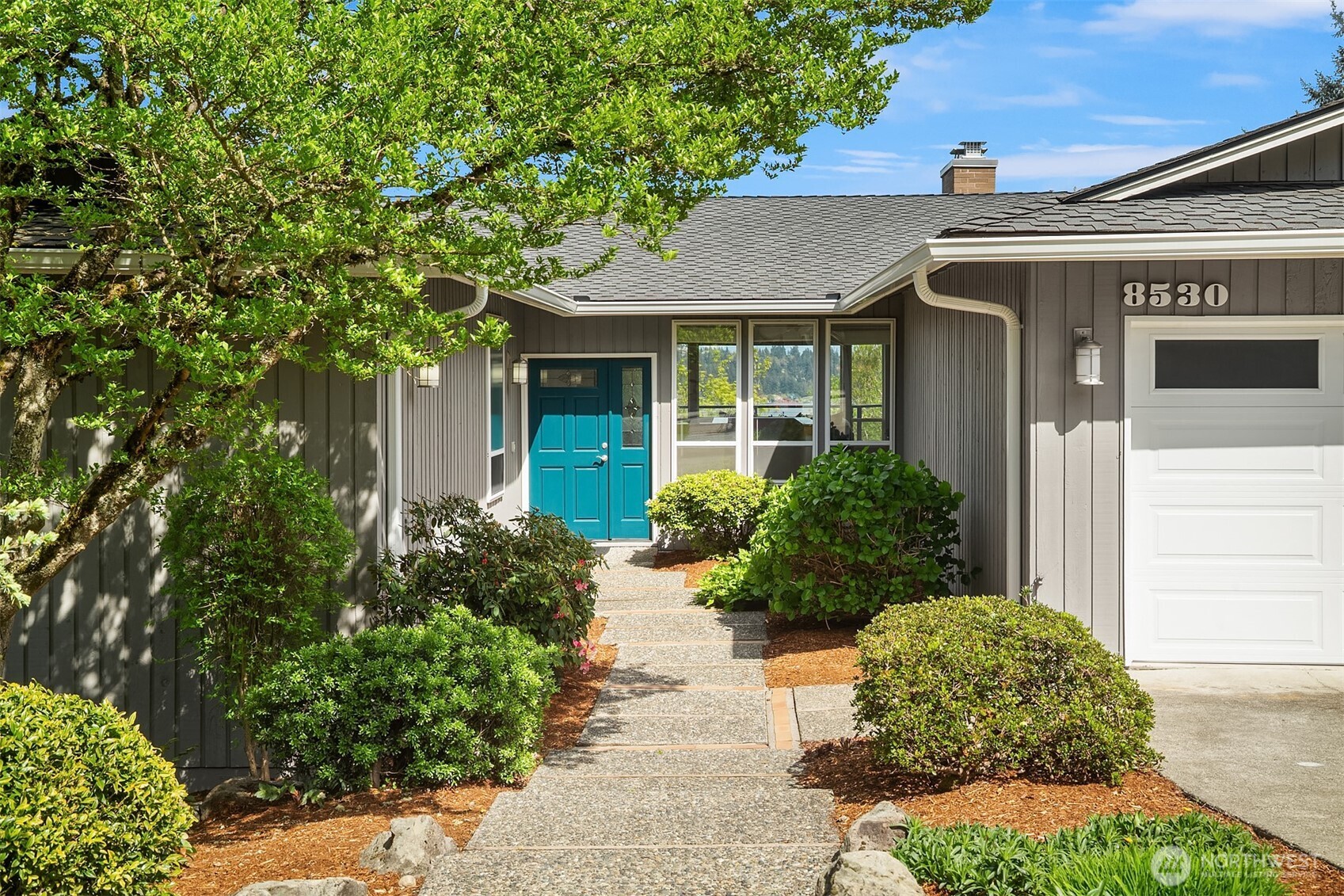 8530 54th Avenue NE, Seattle, WA 98115