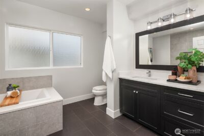8530 54th Avenue NE, Seattle, WA 98115 - Photo 32