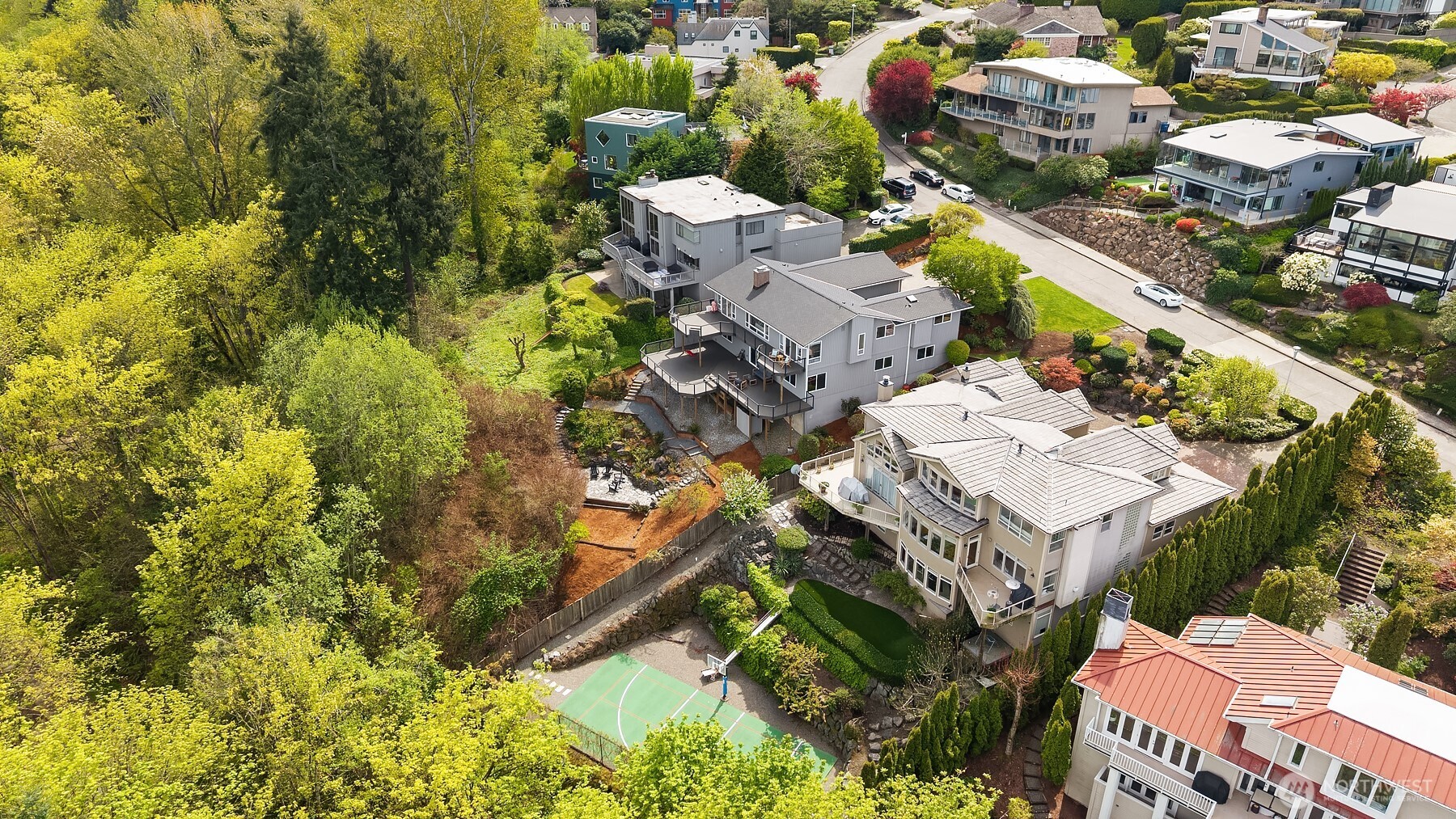 8530 54th Avenue NE, Seattle, WA 98115