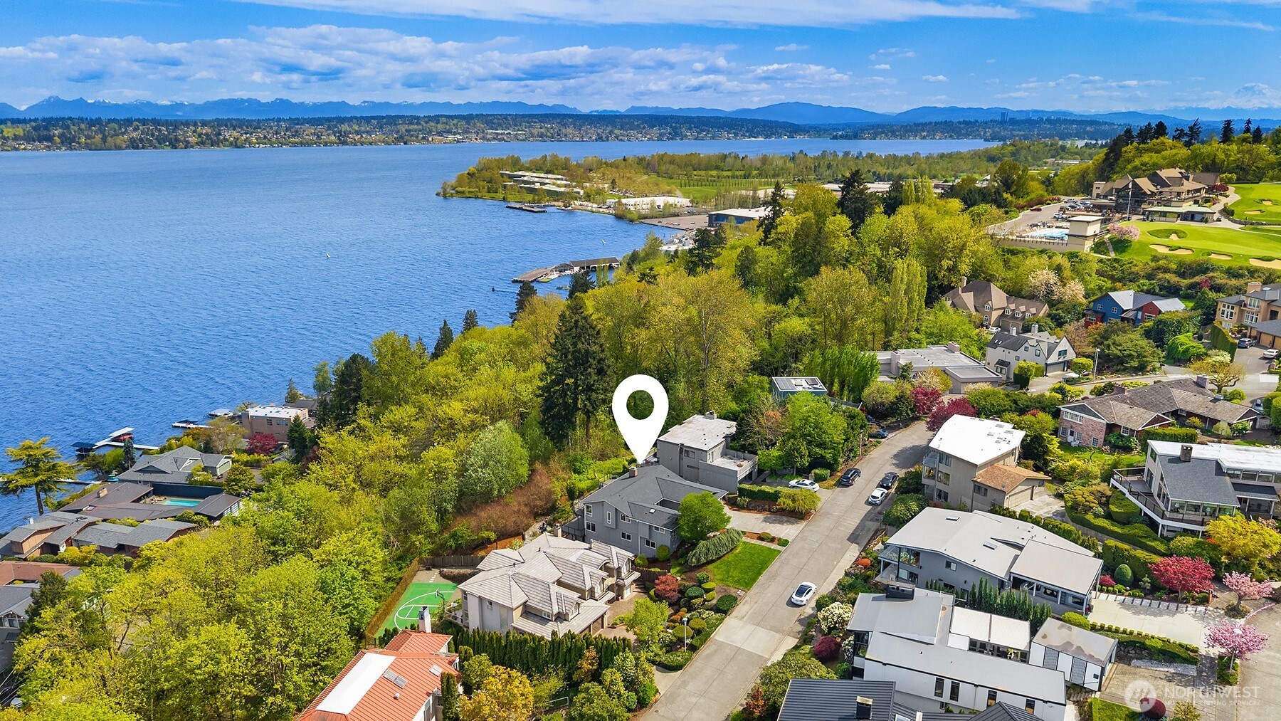 8530 54th Avenue NE, Seattle, WA 98115