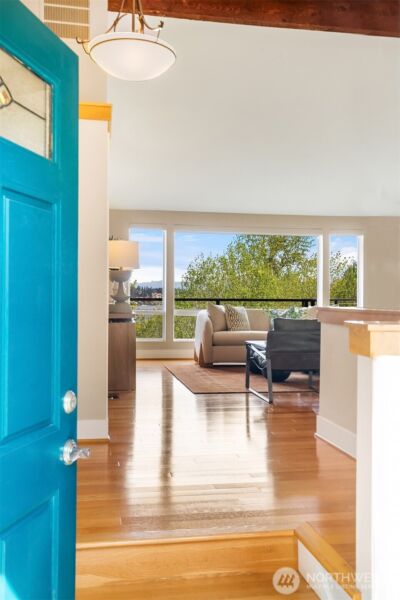 8530 54th Avenue NE, Seattle, WA 98115 - Photo 5