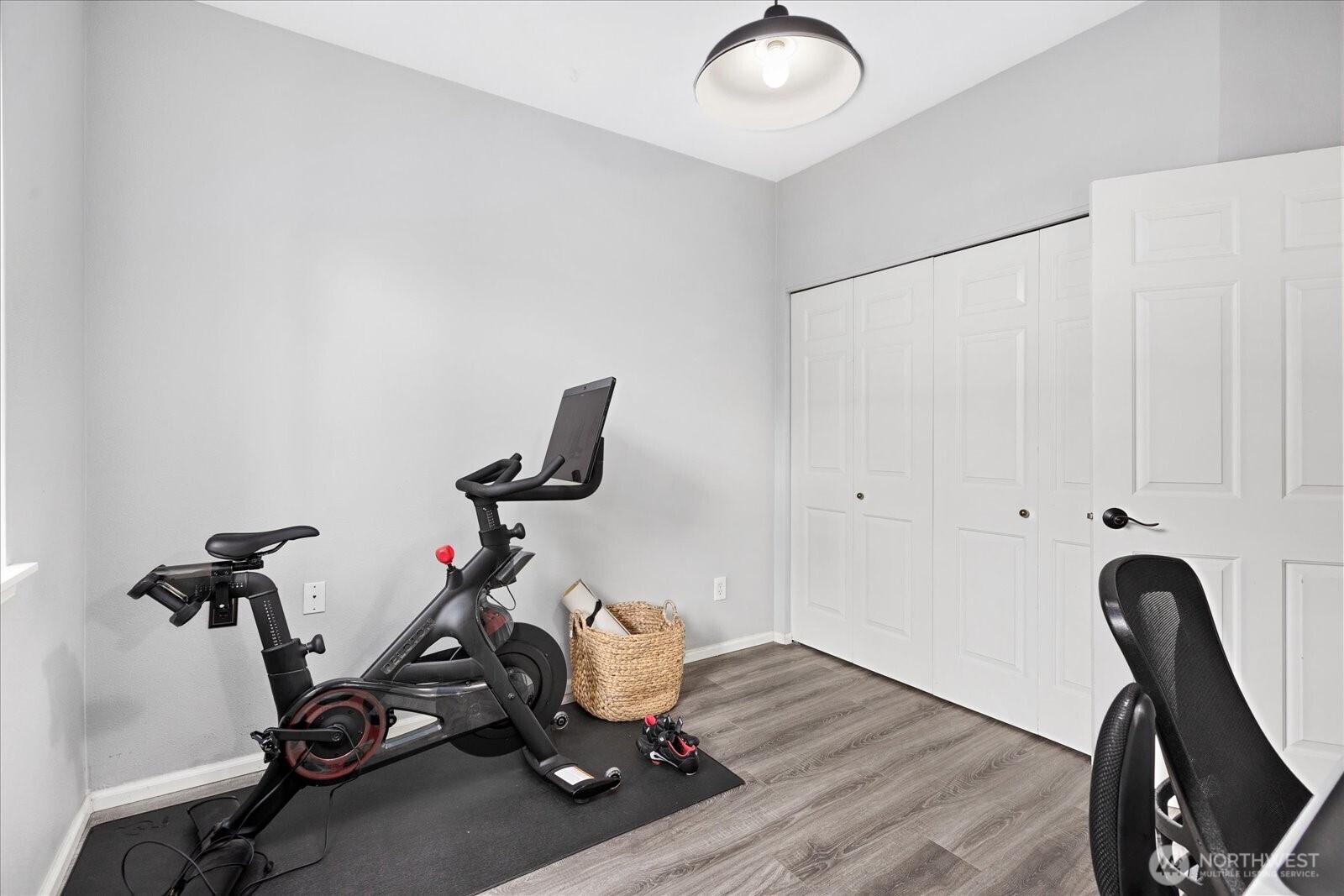 13000 Admiralty Way #D103, Everett, WA 98204-6269