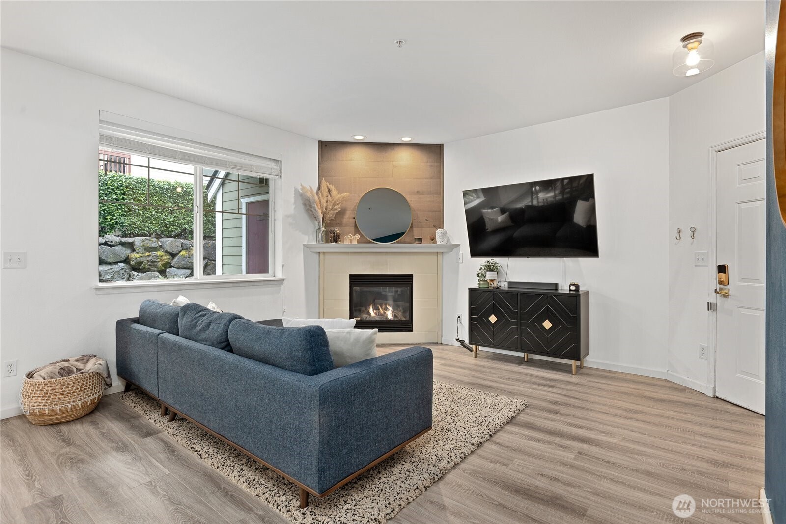 13000 Admiralty Way #D103, Everett, WA 98204-6269