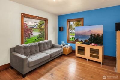 4501 S 4th Avenue , Everett, WA 98203 - Photo 2