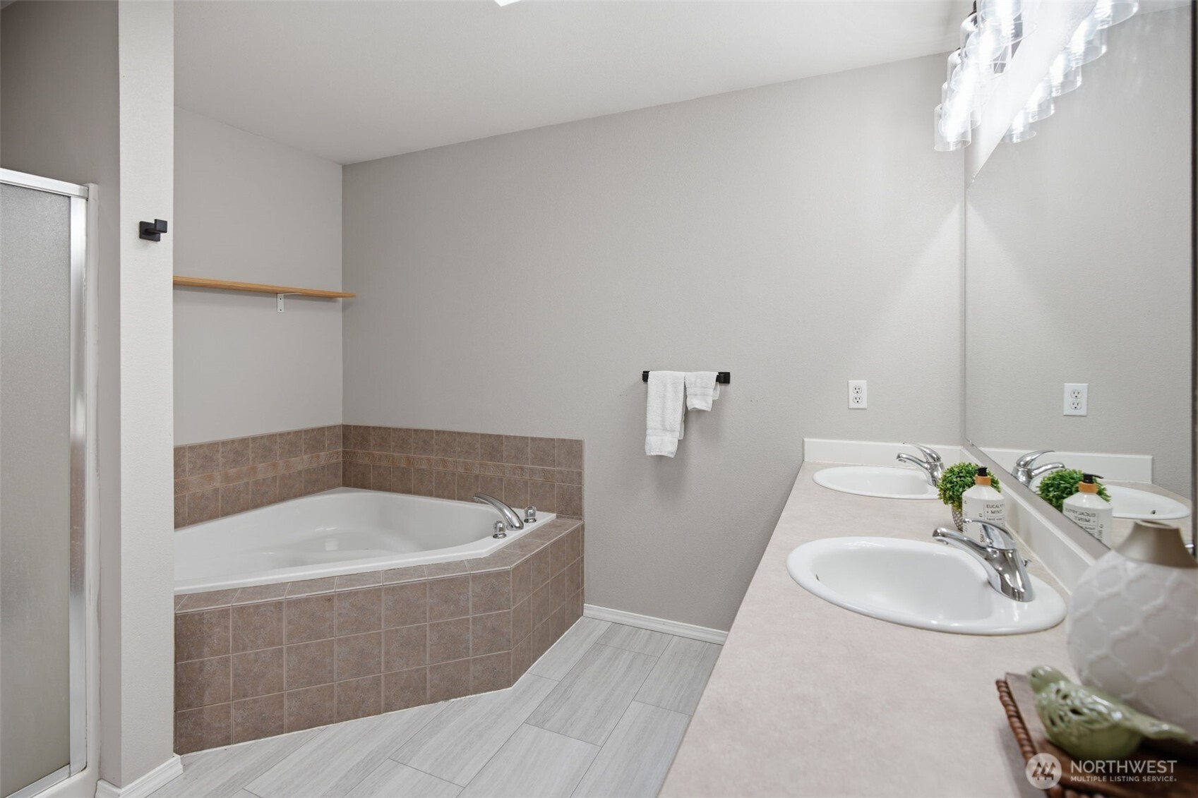 12009 Kapowsin HWY , Graham, WA 98338