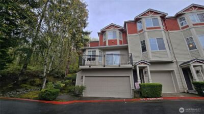 2628 139th Avenue SE #9, Bellevue, WA 98005