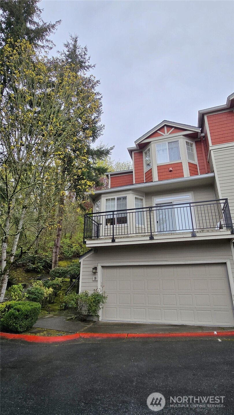 2628 139th Avenue SE #9, Bellevue, WA 98005