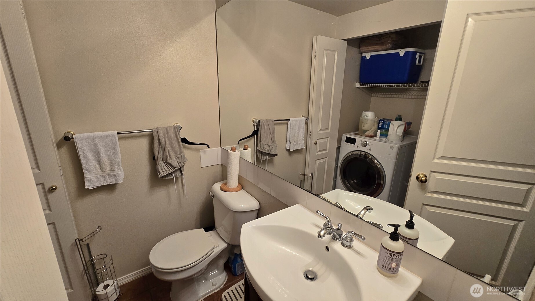 2628 139th Avenue SE #9, Bellevue, WA 98005