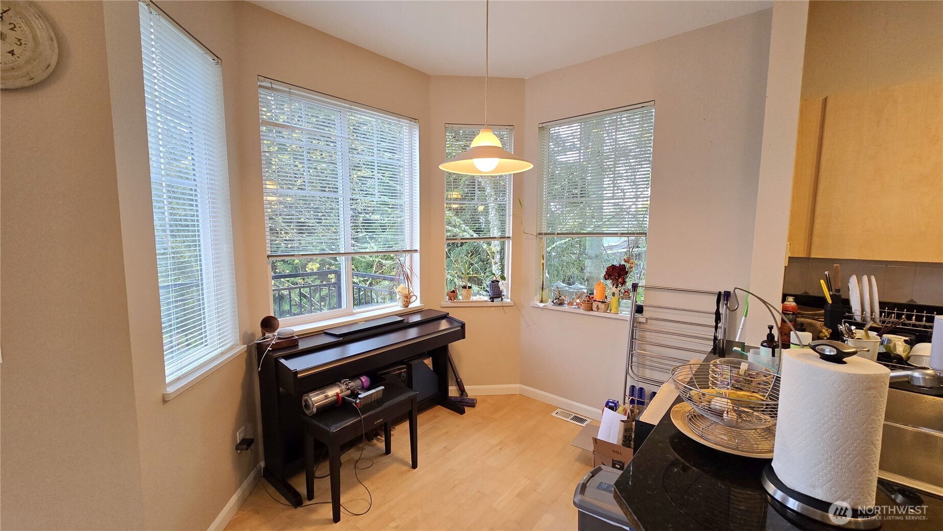 2628 139th Avenue SE #9, Bellevue, WA 98005