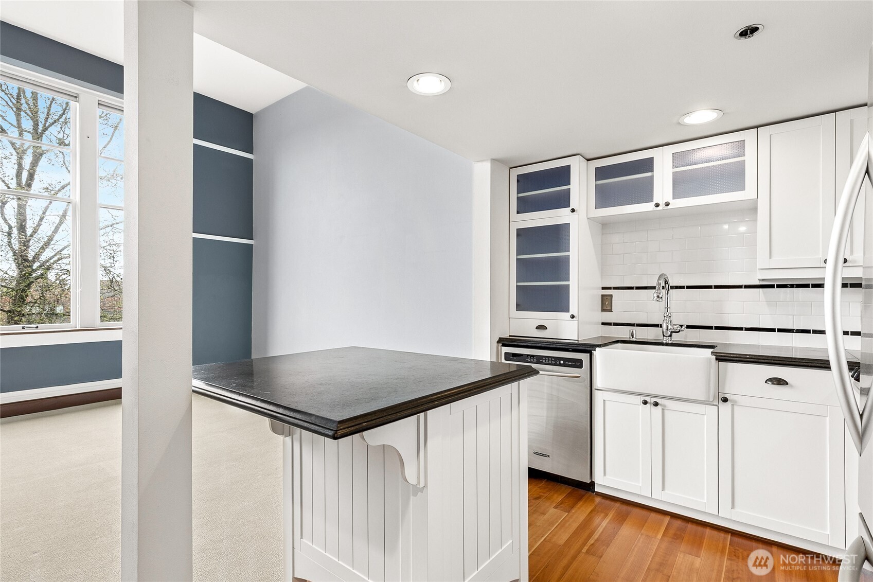 201 Galer Street #414, Seattle, WA 98109