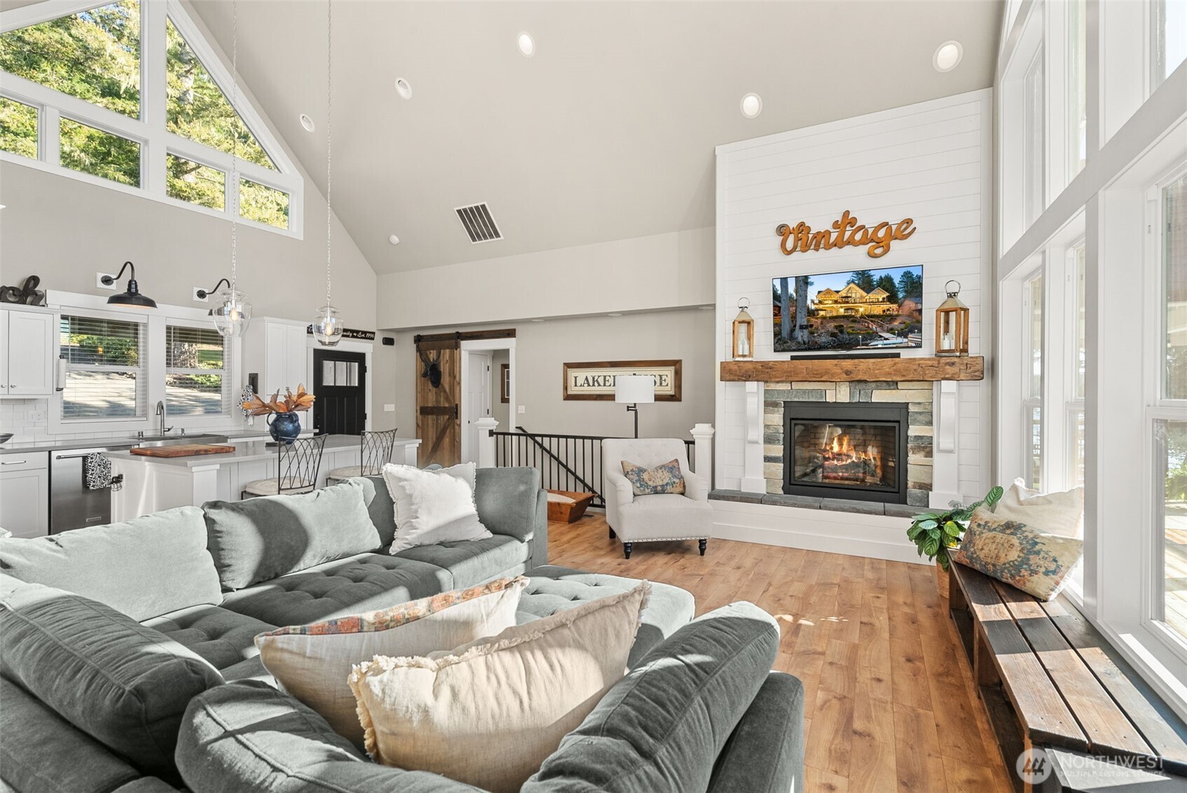 1870 E Mason Lake Drive W, Grapeview, WA 98546