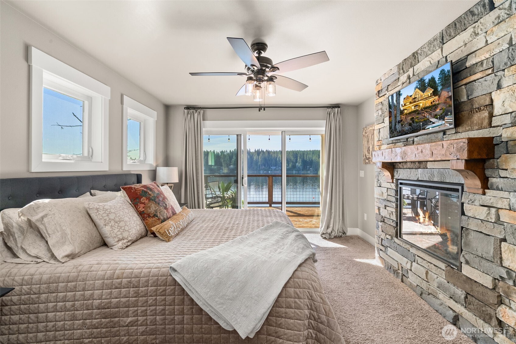 1870 E Mason Lake Drive W, Grapeview, WA 98546