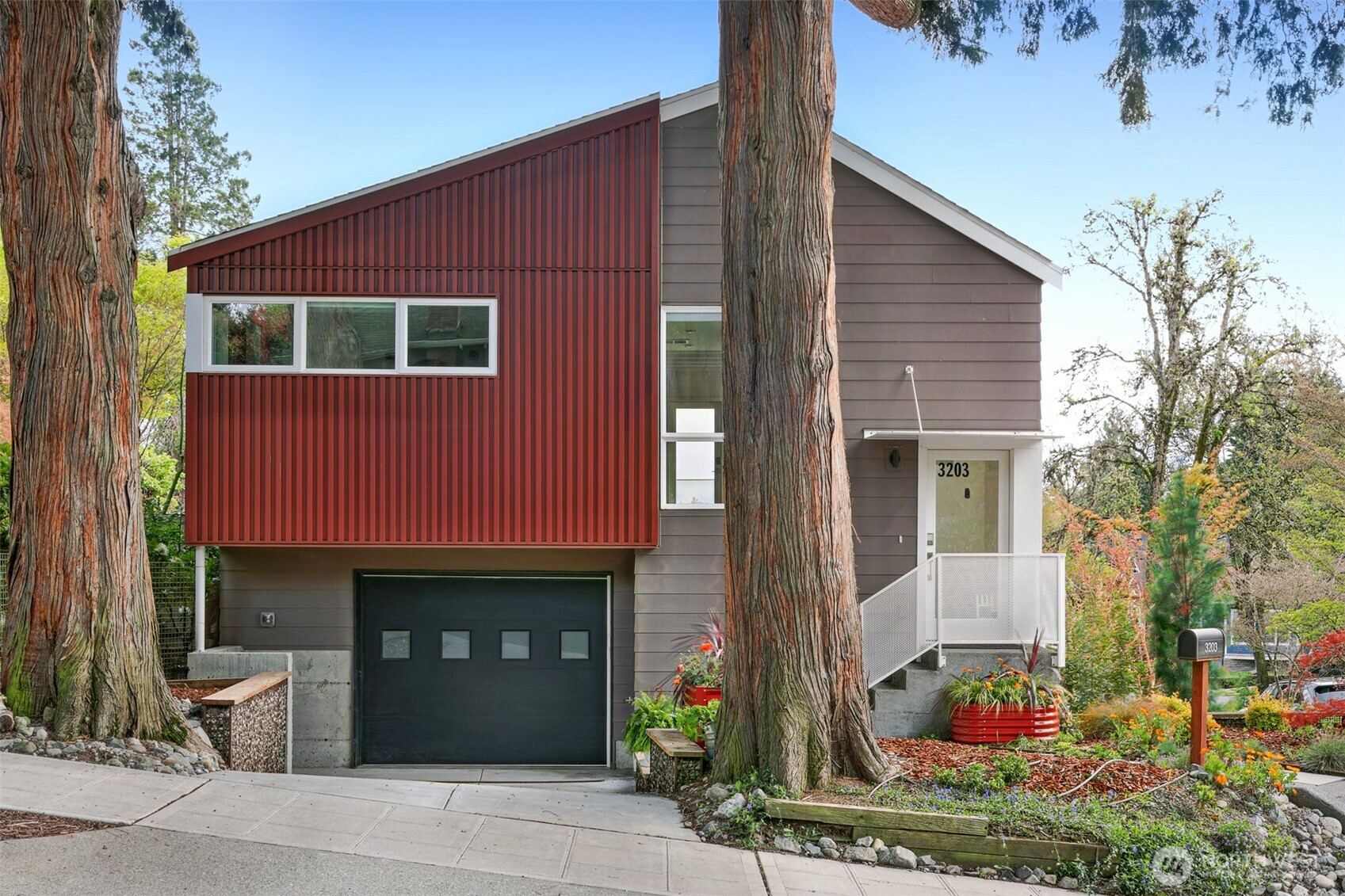 3203 E James Street , Seattle, WA 98122