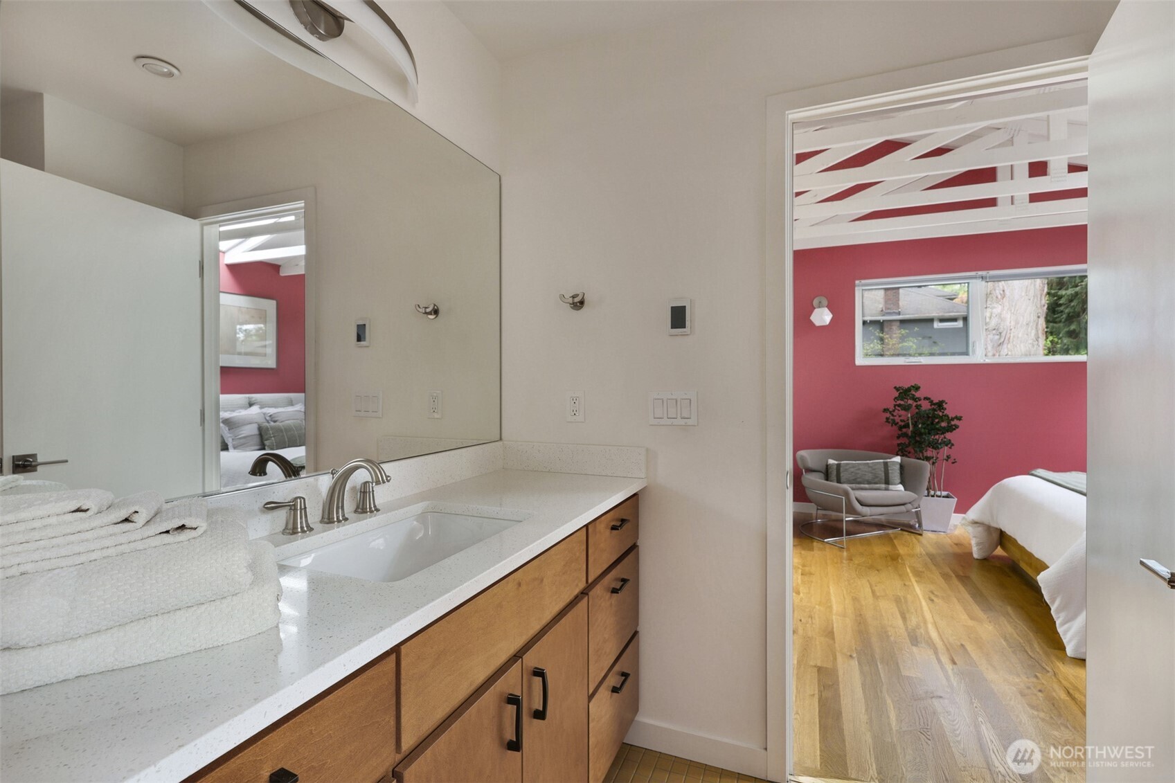 3203 E James Street , Seattle, WA 98122
