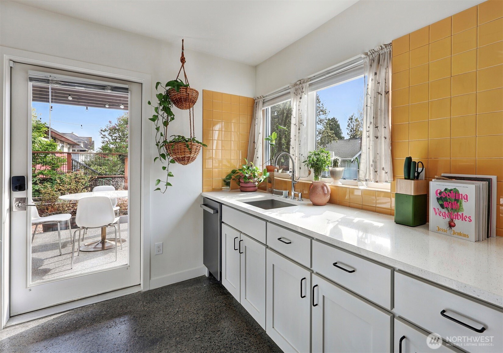 3203 E James Street , Seattle, WA 98122