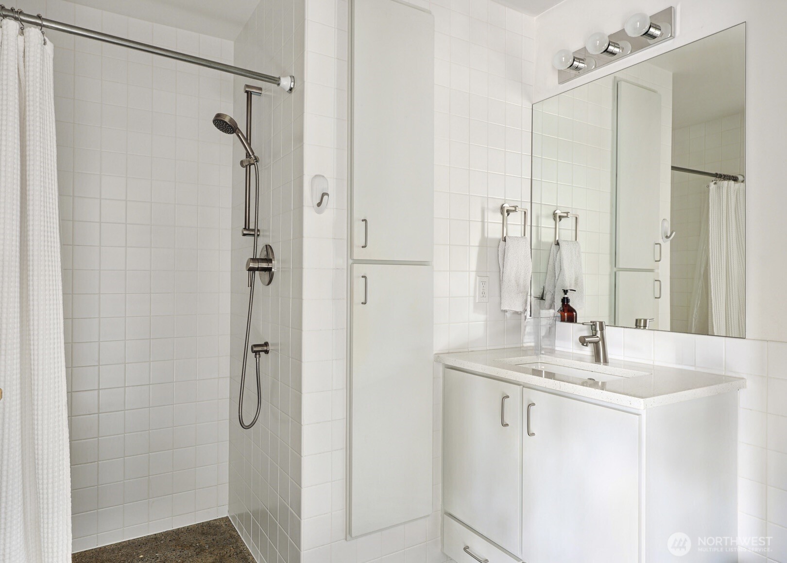 3203 E James Street , Seattle, WA 98122