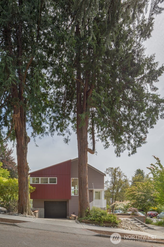 3203 E James Street , Seattle, WA 98122