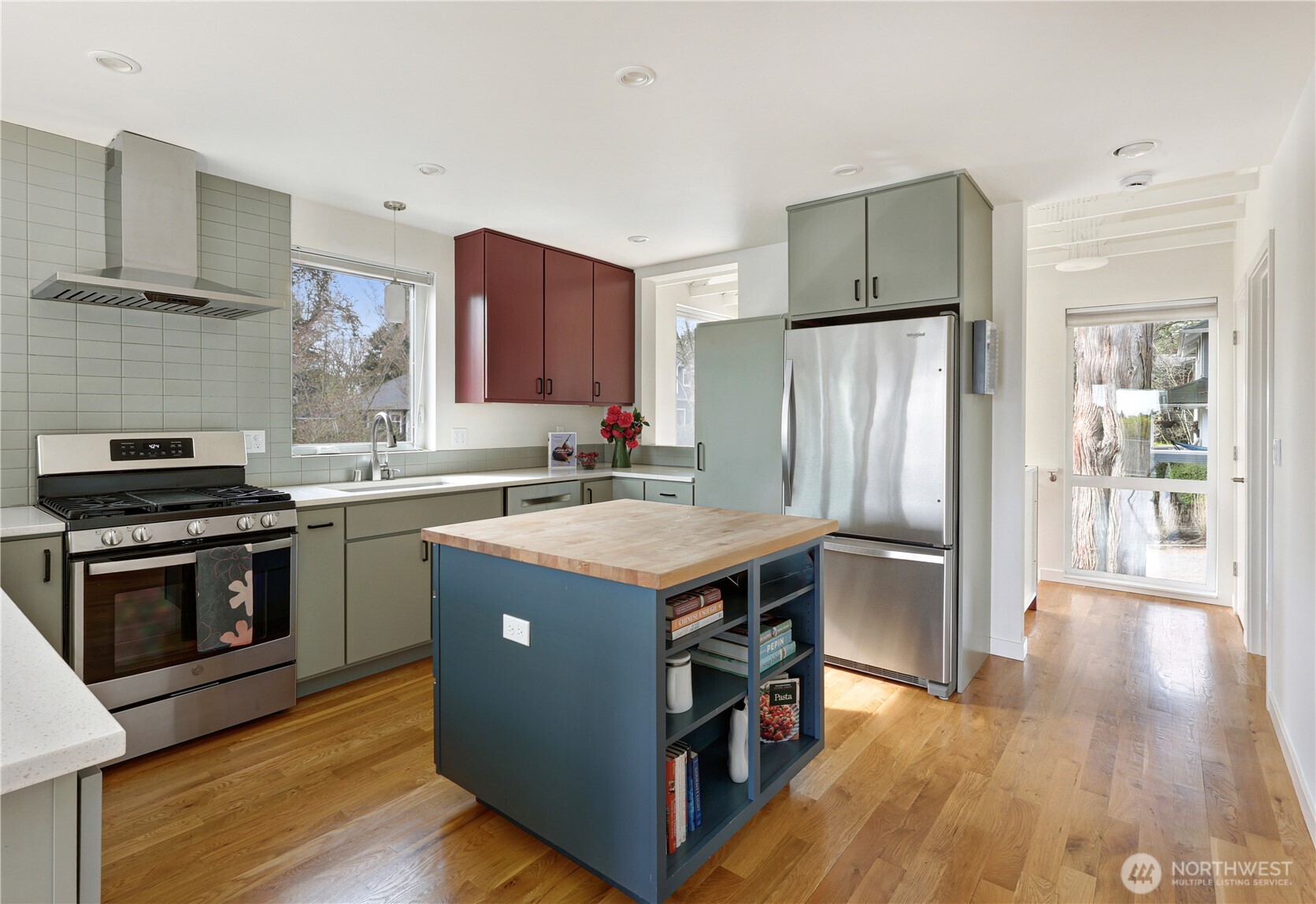 3203 E James Street , Seattle, WA 98122