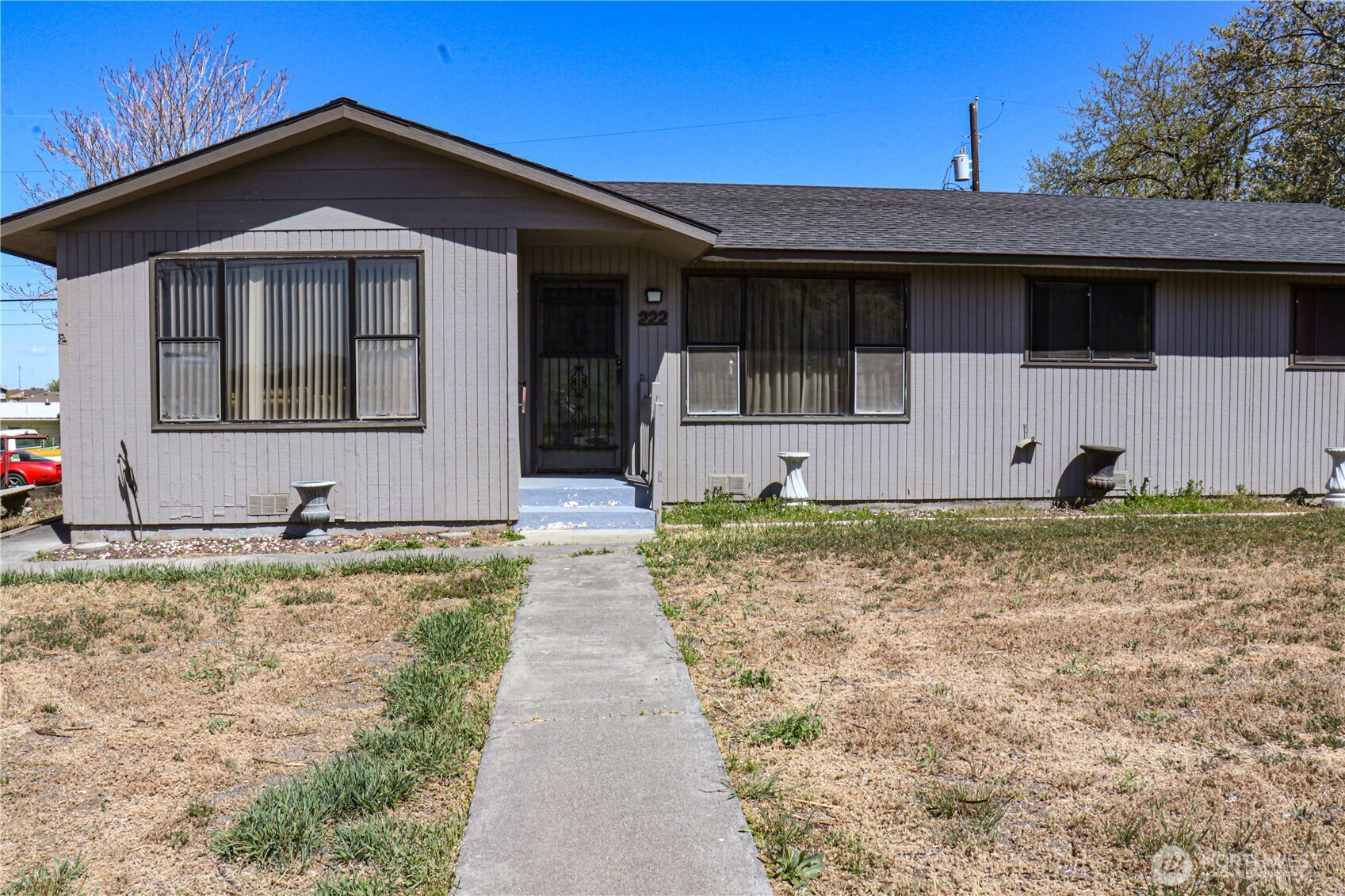 222 W Nelson Road , Moses Lake, WA 98837