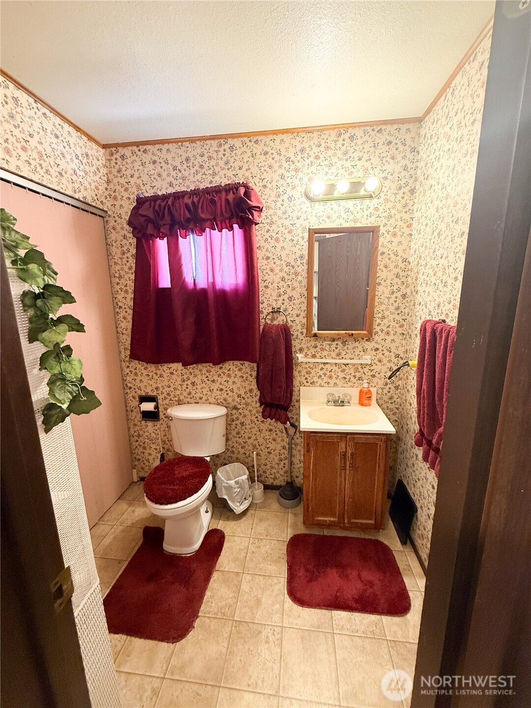 222 W Nelson Road , Moses Lake, WA 98837