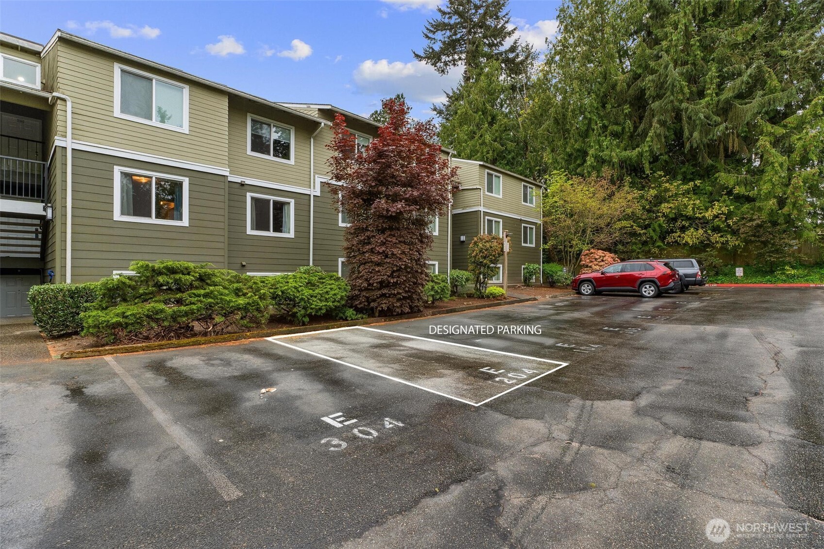 820 E Cady Rd #E204, Everett, WA 98203