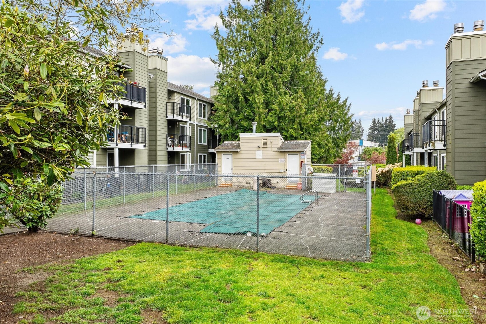 820 E Cady Rd #E204, Everett, WA 98203