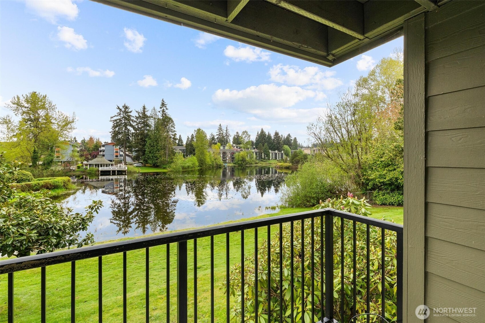 820 E Cady Rd #E204, Everett, WA 98203