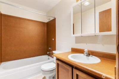 820 E Cady Rd #E204, Everett, WA 98203 - Photo 10