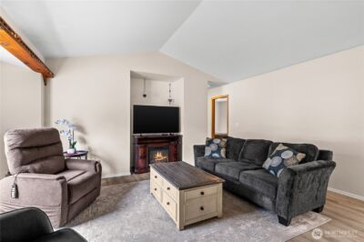19211 110th Street E, Bonney Lake, WA 98391 - Photo 4