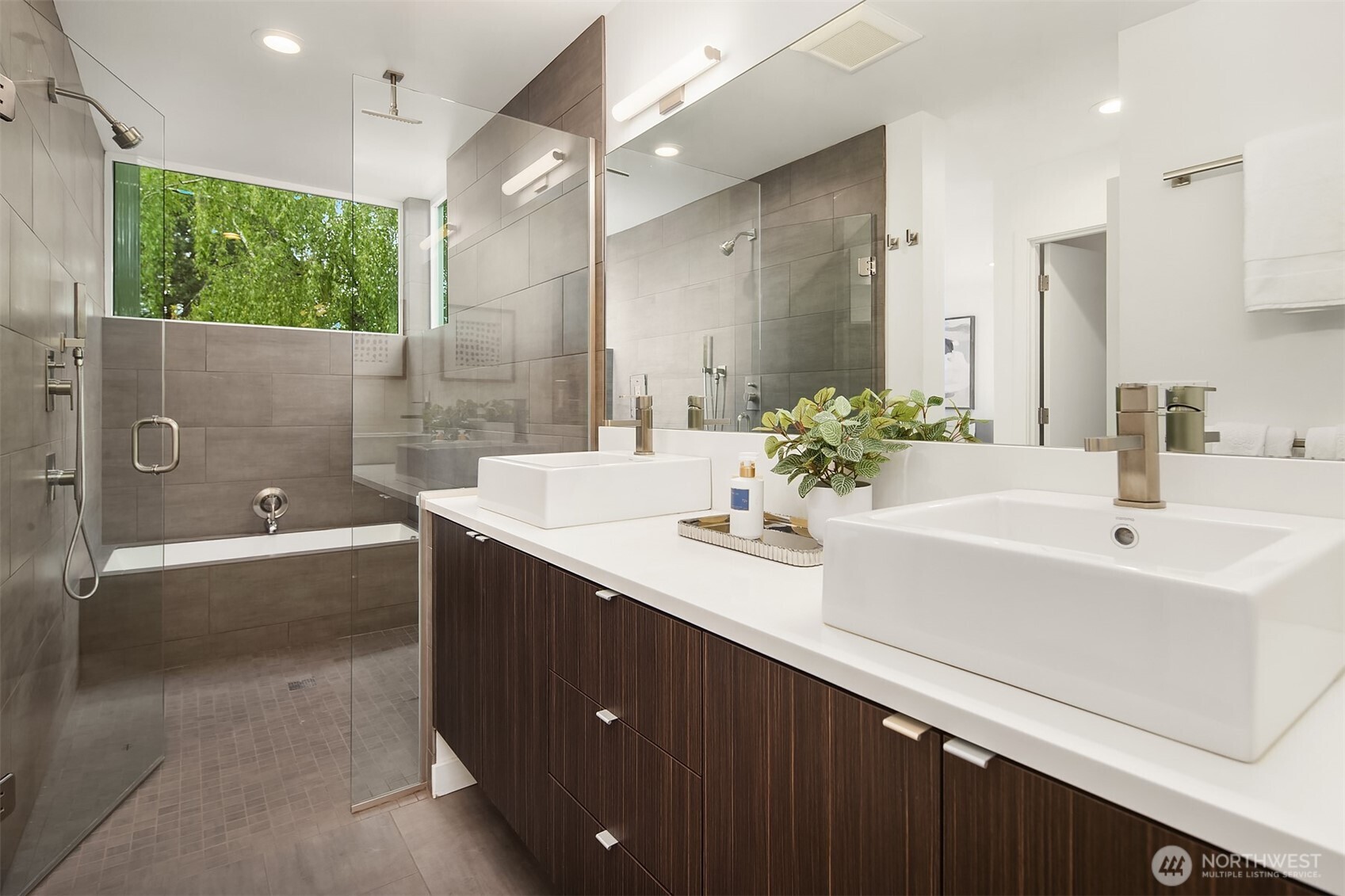 2418 6th Avenue W, Seattle, WA 98119