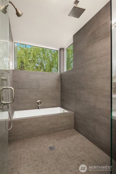 2418 6th Avenue W, Seattle, WA 98119 - Photo 14