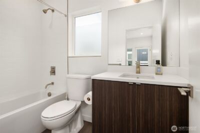 2418 6th Avenue W, Seattle, WA 98119 - Photo 28